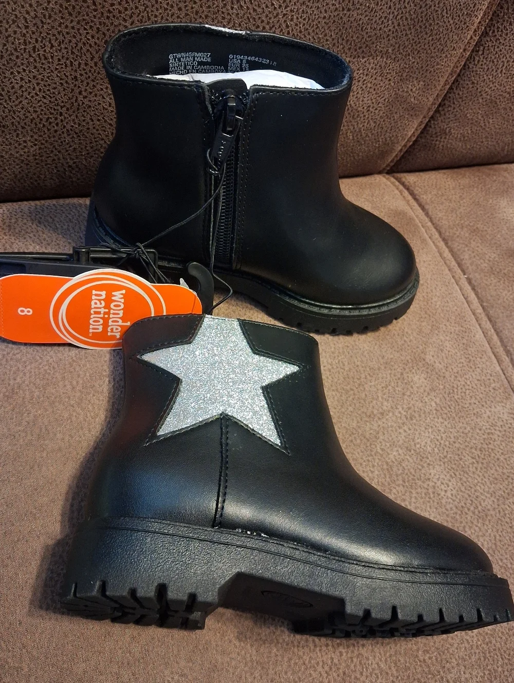 Wonder Nation Kids' Black Chelsea Combat Boots with Silver Glitter Star Size 8